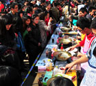 “大学办虫宴吃光50斤